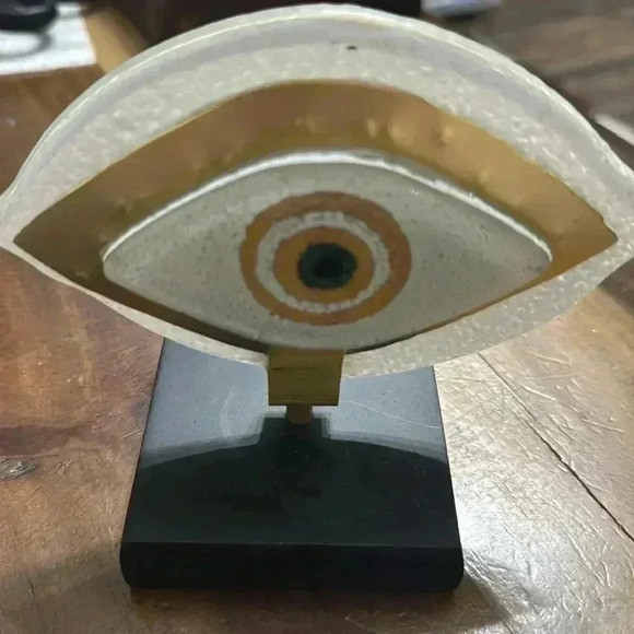 EVIL EYE WITH STAND
NEW PURCHASED IN OCTOBER 2024 IN PAROS GREECE - Picture 2 of 3